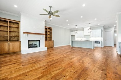 Welcome to easy, low-maintenance living in Windsor Village, one - photo 2