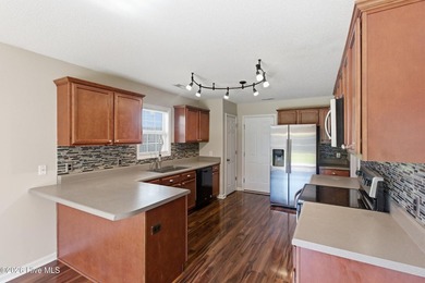 Welcome to 2803 Latham's Battery, where comfort, space, and - photo 7