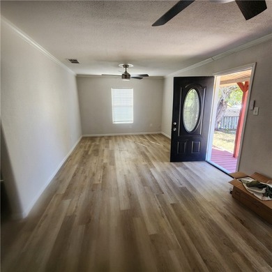 Come view this charming 2 bedroom 1 bath home with living room - photo 2
