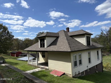 (private lake, pond, coastal) Home For Sale in New Paris Pennsylvania