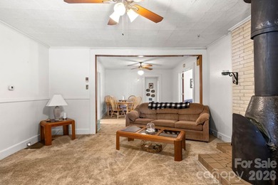 Location, character and charm are all included with this - photo 16
