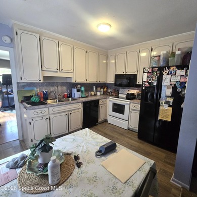 Home with good bones and newer systems on a large oversized - photo 3