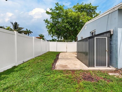 Charming and beautifully updated 3-bedroom, 2-bath residence - photo 11