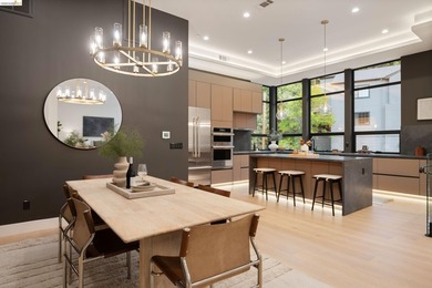 Thoughtfully crafted to embrace its natural setting, 1667 - photo 12