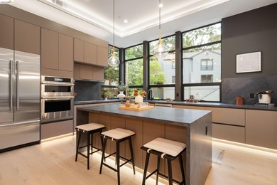 Thoughtfully crafted to embrace its natural setting, 1667 - photo 15