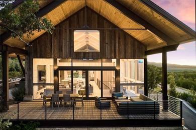 1136 Steamboat Boulevard is a striking architectural statement - photo 16