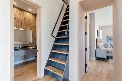 1136 Steamboat Boulevard is a striking architectural statement - photo 18