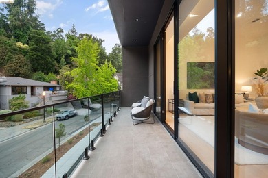 Thoughtfully crafted to embrace its natural setting, 1667 - photo 19