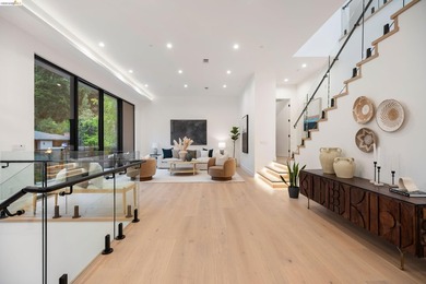 Thoughtfully crafted to embrace its natural setting, 1667 - photo 21