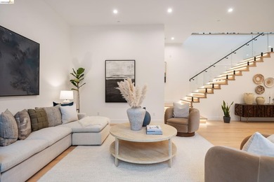 Thoughtfully crafted to embrace its natural setting, 1667 - photo 23