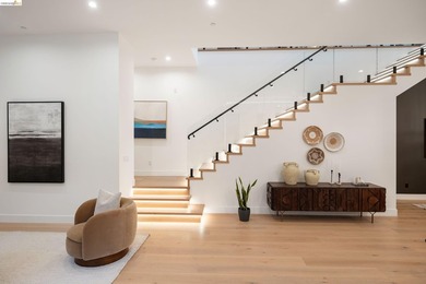Thoughtfully crafted to embrace its natural setting, 1667 - photo 25
