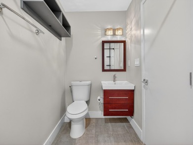 Charming and beautifully updated 3-bedroom, 2-bath residence - photo 25