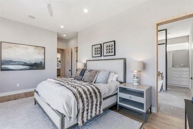 1136 Steamboat Boulevard is a striking architectural statement - photo 25