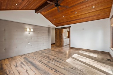 Set on a spectacular peninsula on Echo Lake, this beautifully - photo 29