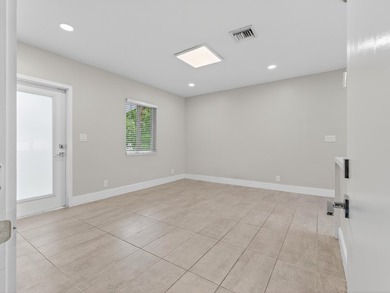Charming and beautifully updated 3-bedroom, 2-bath residence - photo 30