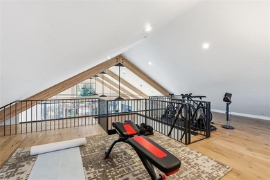 1136 Steamboat Boulevard is a striking architectural statement - photo 32