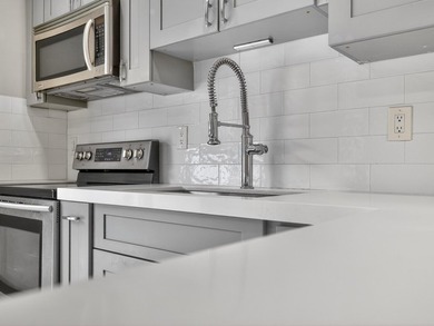 Charming and beautifully updated 3-bedroom, 2-bath residence - photo 35