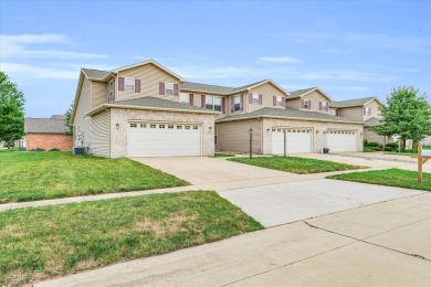 Lake Townhome/Townhouse For Sale in Champaign, Illinois