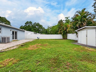 Charming and beautifully updated 3-bedroom, 2-bath residence - photo 41