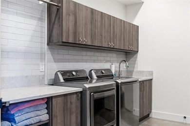 1136 Steamboat Boulevard is a striking architectural statement - photo 47