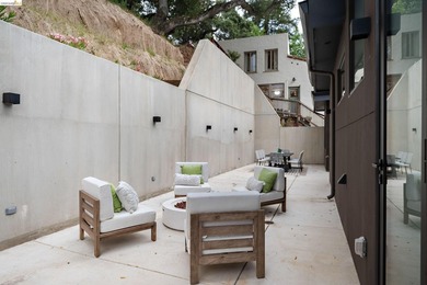 Thoughtfully crafted to embrace its natural setting, 1667 - photo 49