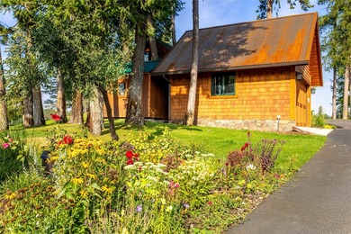 Set on a spectacular peninsula on Echo Lake, this beautifully - photo 50