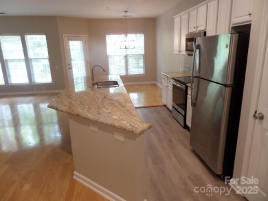 In heart of Southpark... 3 BR/2 BA Well-Kept &amp; Updated 2nd Floor