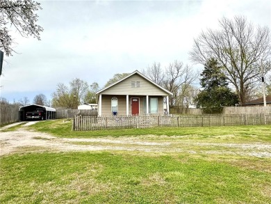 Lake Home For Sale in Blue Eye, Missouri