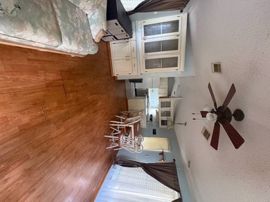 Priced to sell fast - seller says bring all offers, must sell! - photo 2