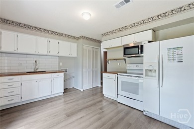 Back active due to no fault of the seller. Move right into this - photo 11
