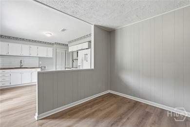 Back active due to no fault of the seller. Move right into this - photo 14