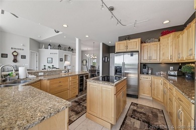 Lakefront, luxury, effortless are the best describing words for - photo 15
