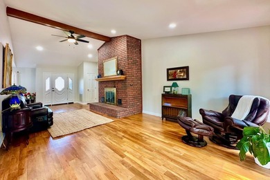 Welcome to an exceptional waterfront opportunity on Lake - photo 15