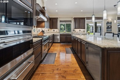 A once-in-a-generation legacy estate offering luxury living - photo 15