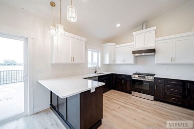 Country living meets modern flexibility in this beautiful new - photo 16