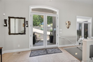 Lakefront, luxury, effortless are the best describing words for - photo 17