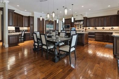 A once-in-a-generation legacy estate offering luxury living - photo 18