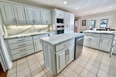 Welcome to an exceptional waterfront opportunity on Lake - photo 19