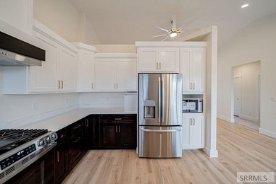 Country living meets modern flexibility in this beautiful new - photo 19