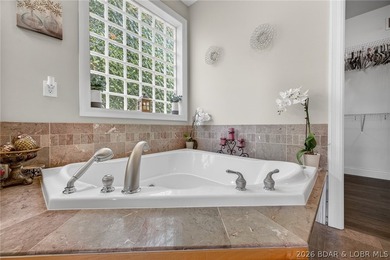 Lakefront, luxury, effortless are the best describing words for - photo 22