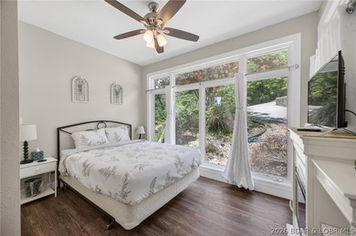 Lakefront, luxury, effortless are the best describing words for - photo 24