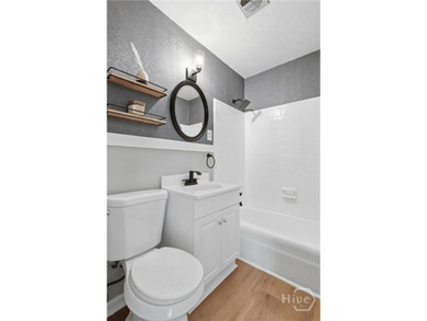 Back active due to no fault of the seller. Move right into this - photo 24