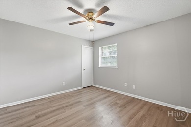 Back active due to no fault of the seller. Move right into this - photo 25