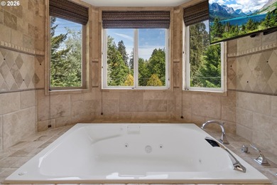 A once-in-a-generation legacy estate offering luxury living - photo 27