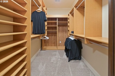 A once-in-a-generation legacy estate offering luxury living - photo 30