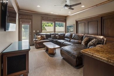 A once-in-a-generation legacy estate offering luxury living - photo 32