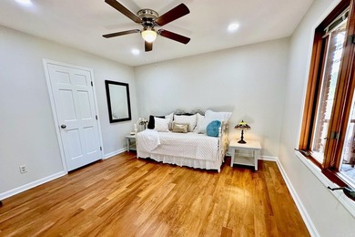 Welcome to an exceptional waterfront opportunity on Lake - photo 33
