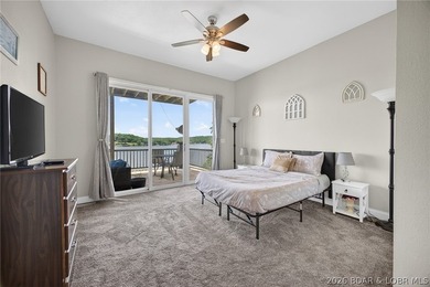 Lakefront, luxury, effortless are the best describing words for - photo 34