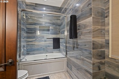 A once-in-a-generation legacy estate offering luxury living - photo 35