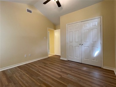 Beautifully & totally redone & updated. Front entrance & walkway - photo 6